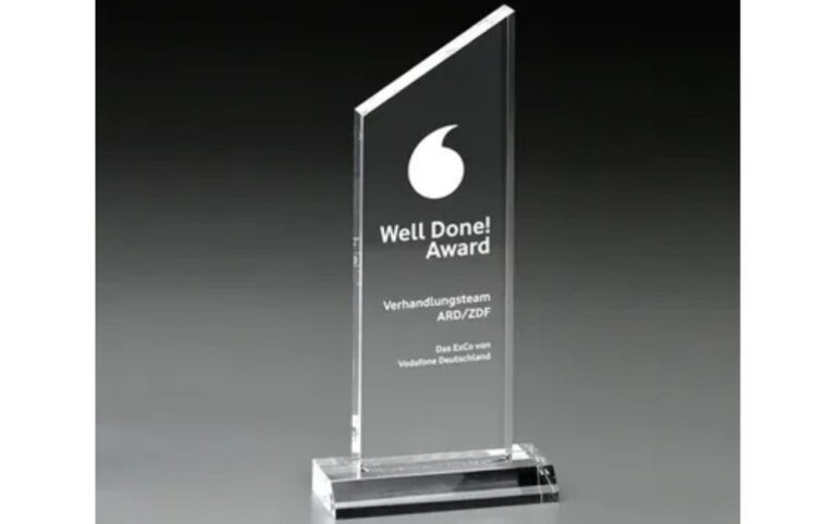 acrylic trophy image 768x482